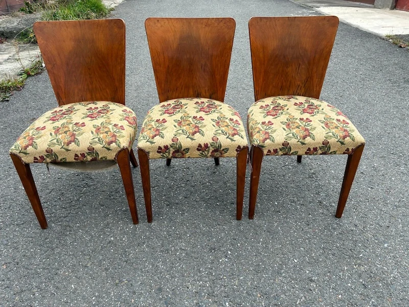 3× retro židle Halabala – lízátka, původní stav