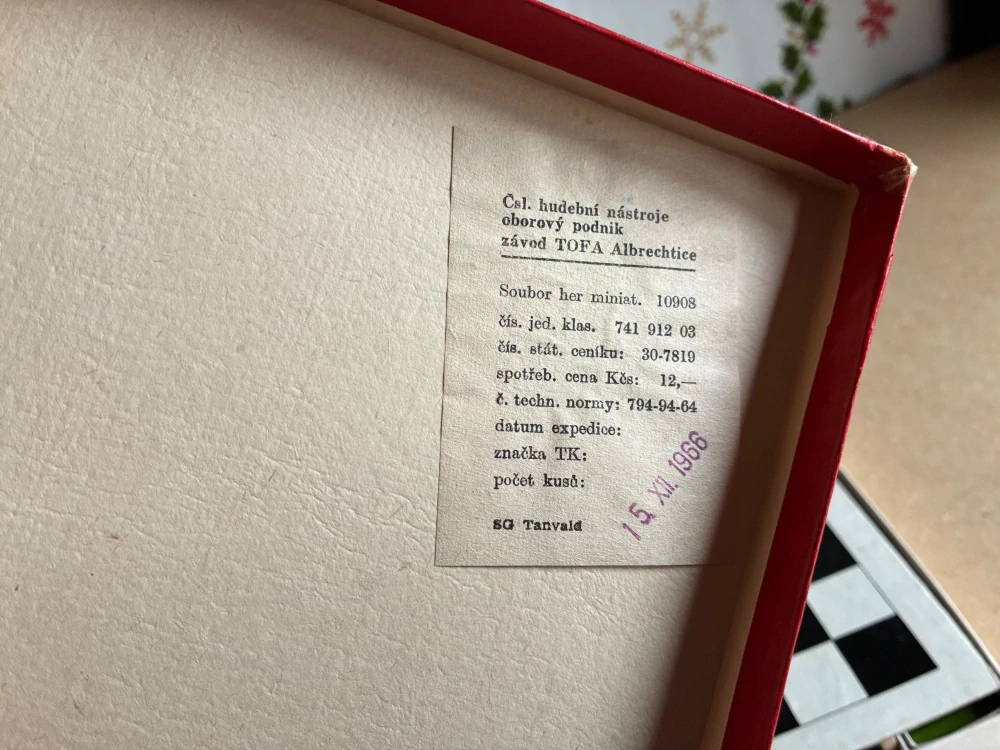 Retro soubor miniaturních společenských her – TOFA