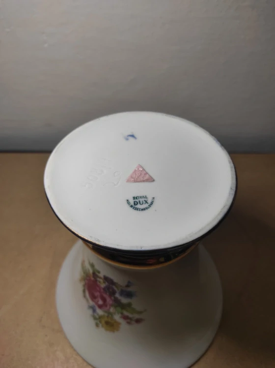 Porcelánová váza Royal Dux