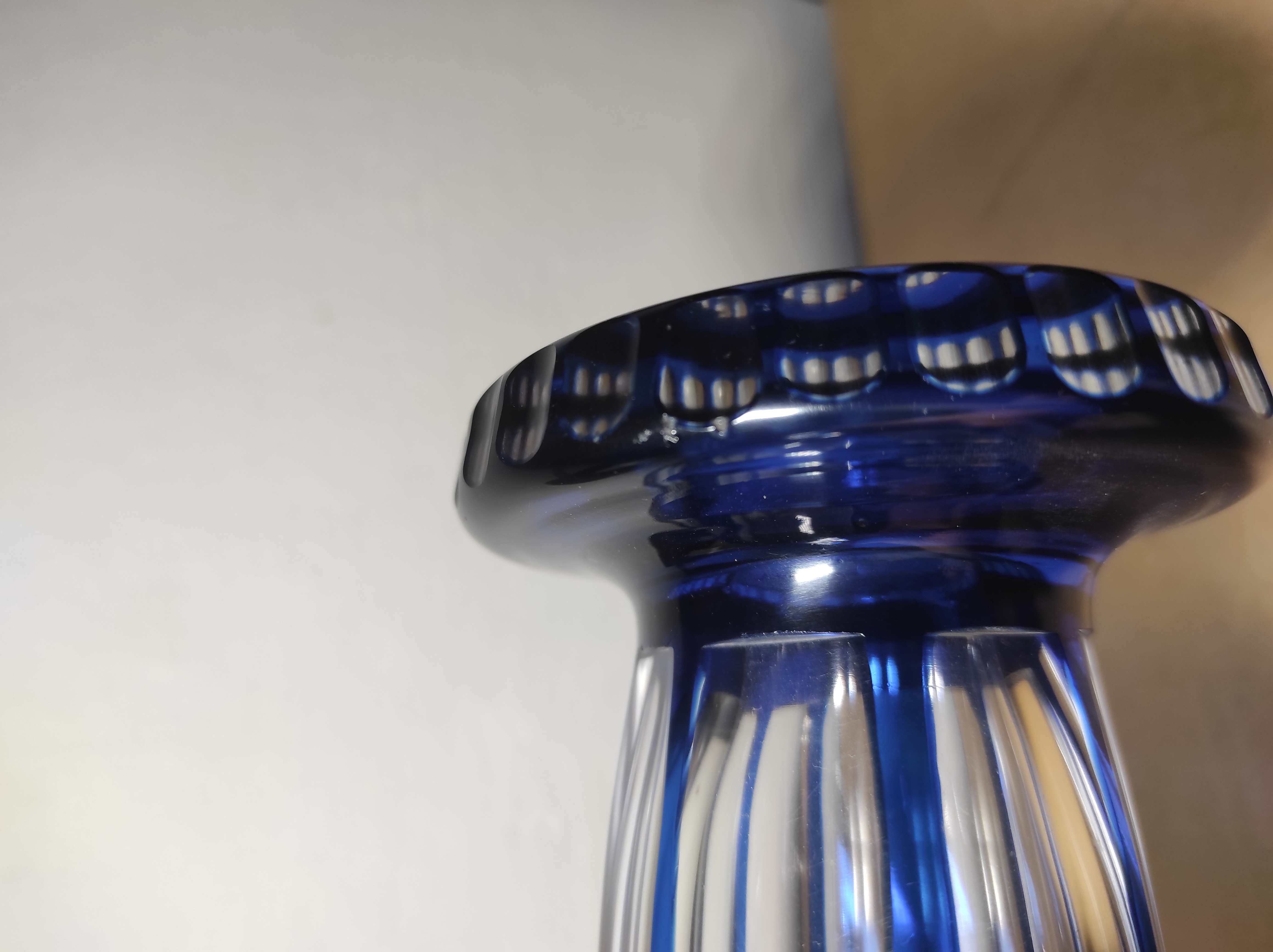 Váza broušené sklo