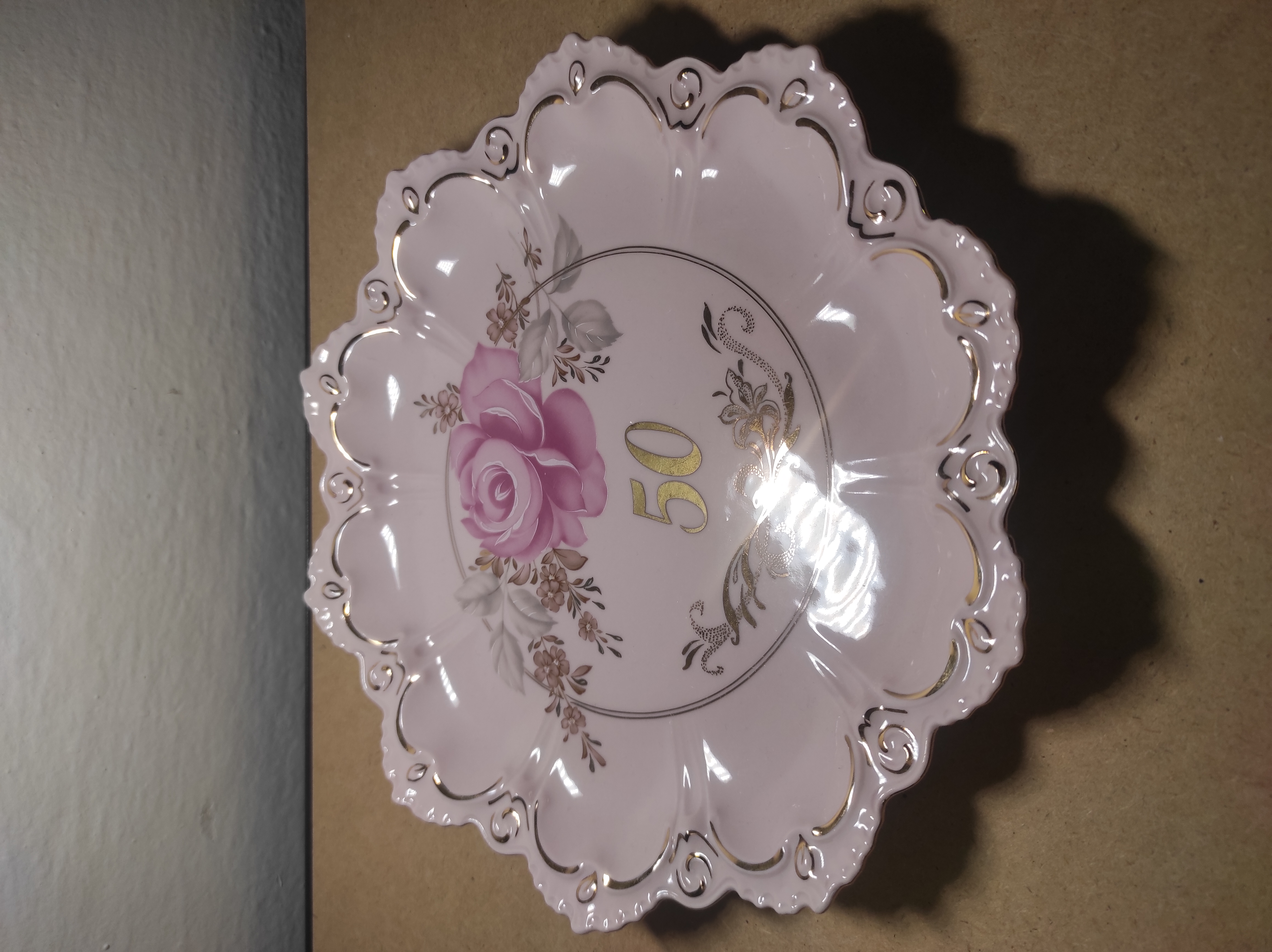 Talíř růžový porcelán 