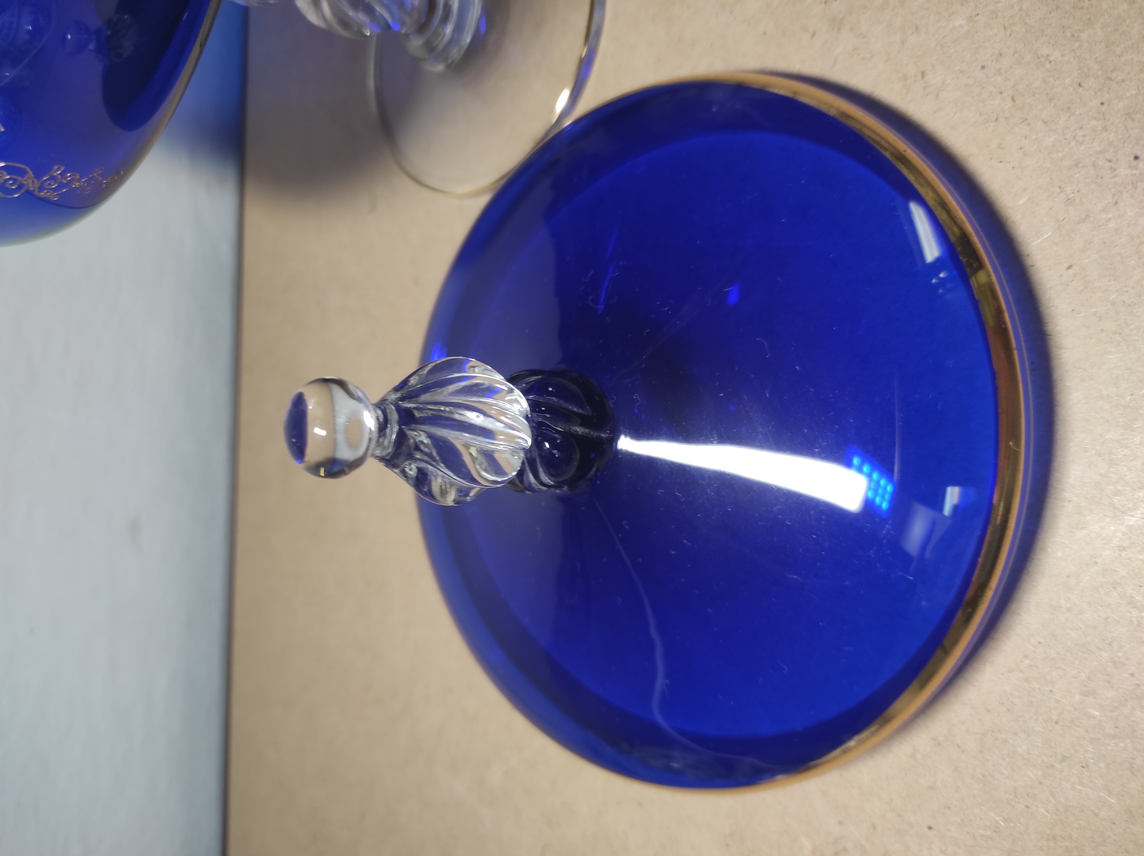 Skleněná dóza na bonbóny