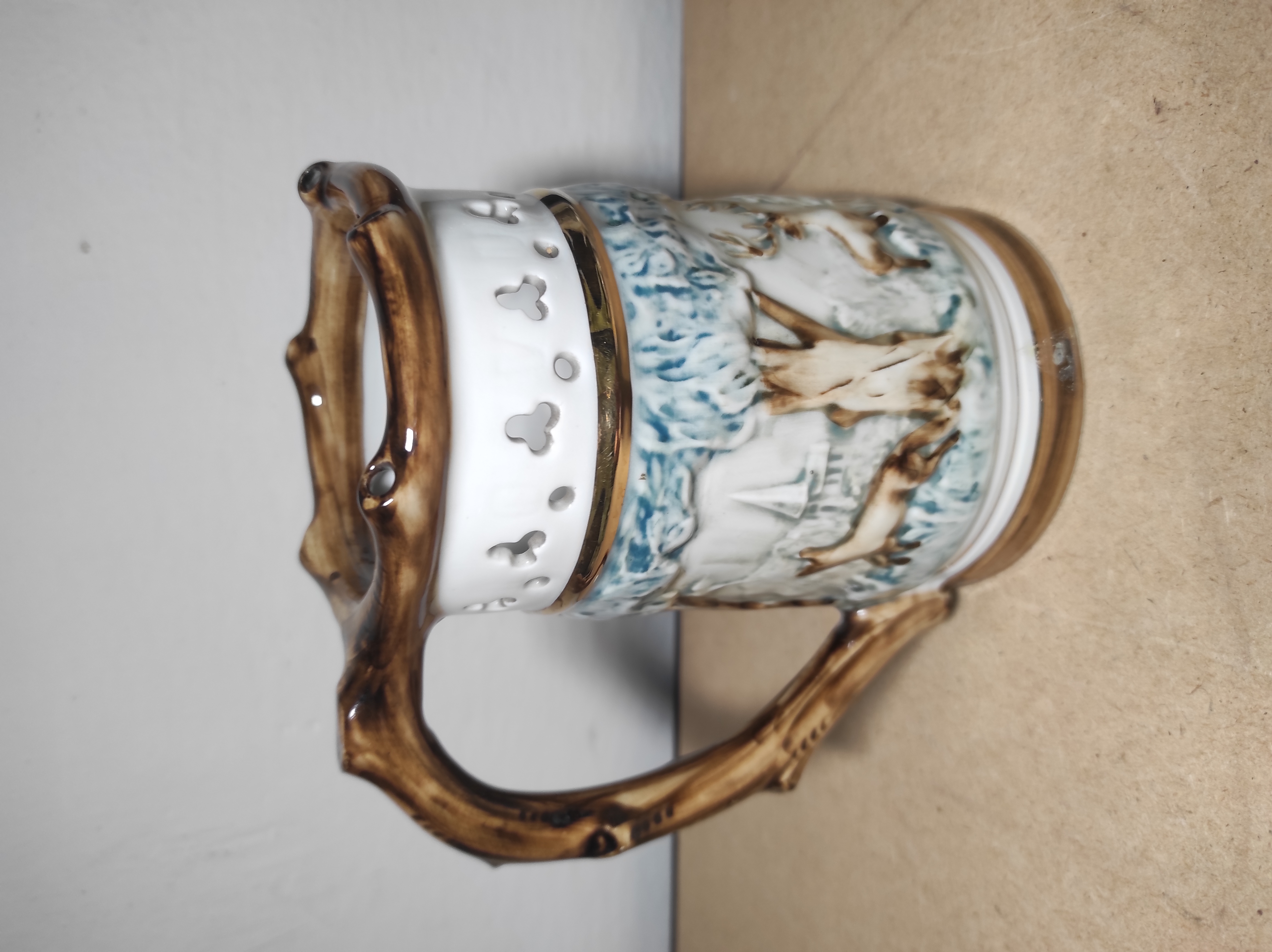 Porcelánový korbel Royal Dux 