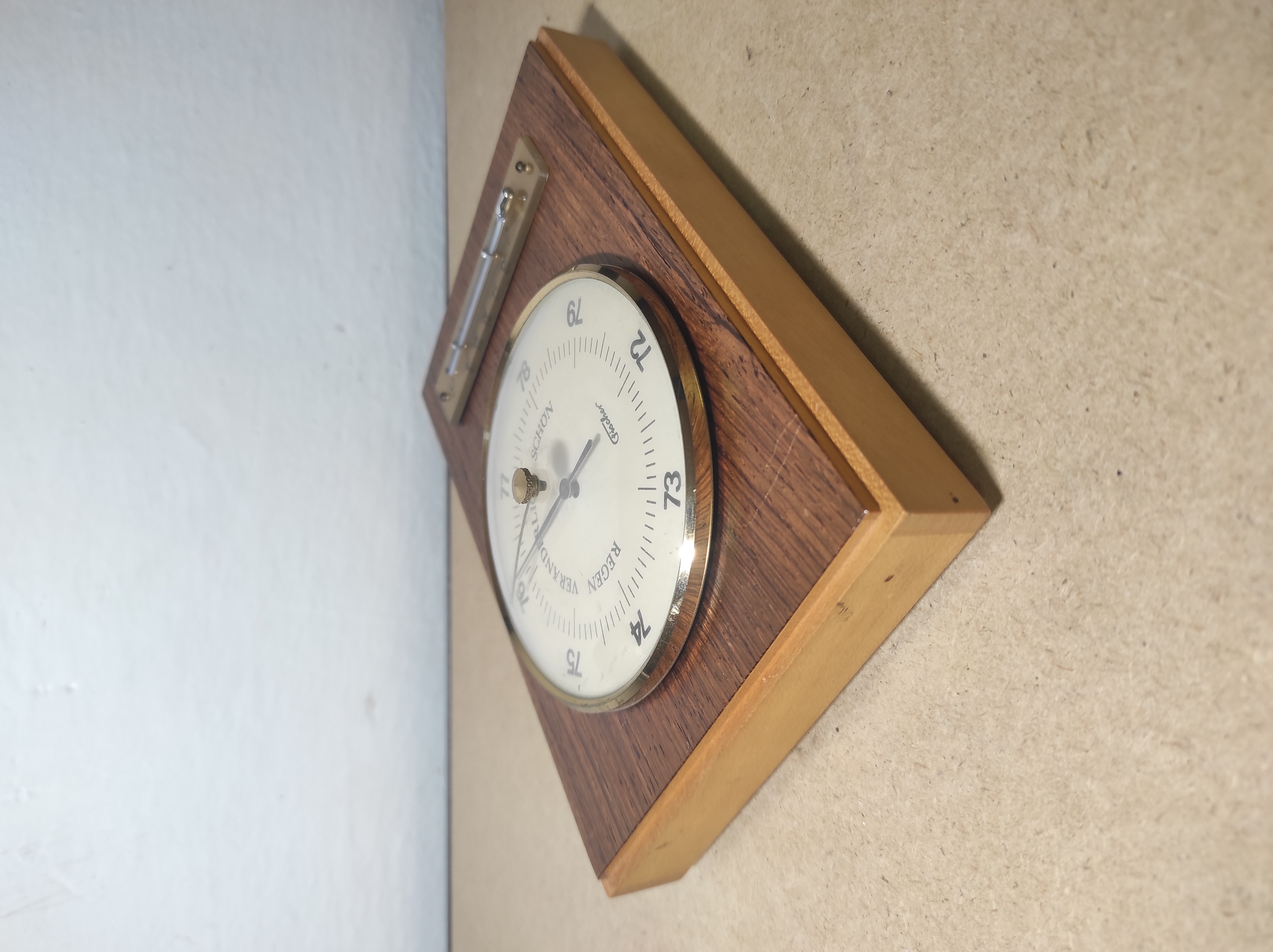 Starý dřevěný barometr s teploměrem znač.Fischer