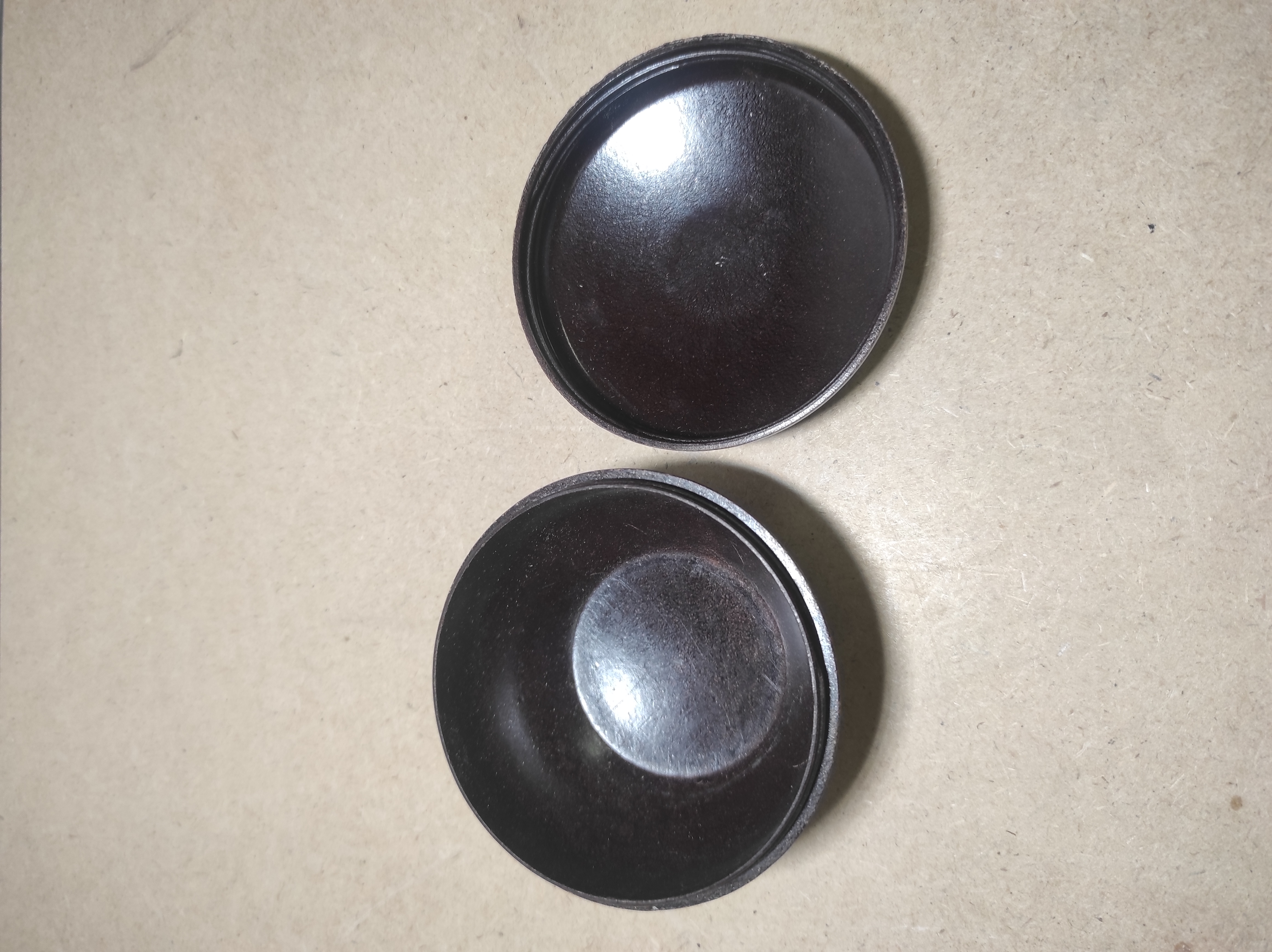 Stará bakelitová krabička Kozmetika Bratislava holení č.2