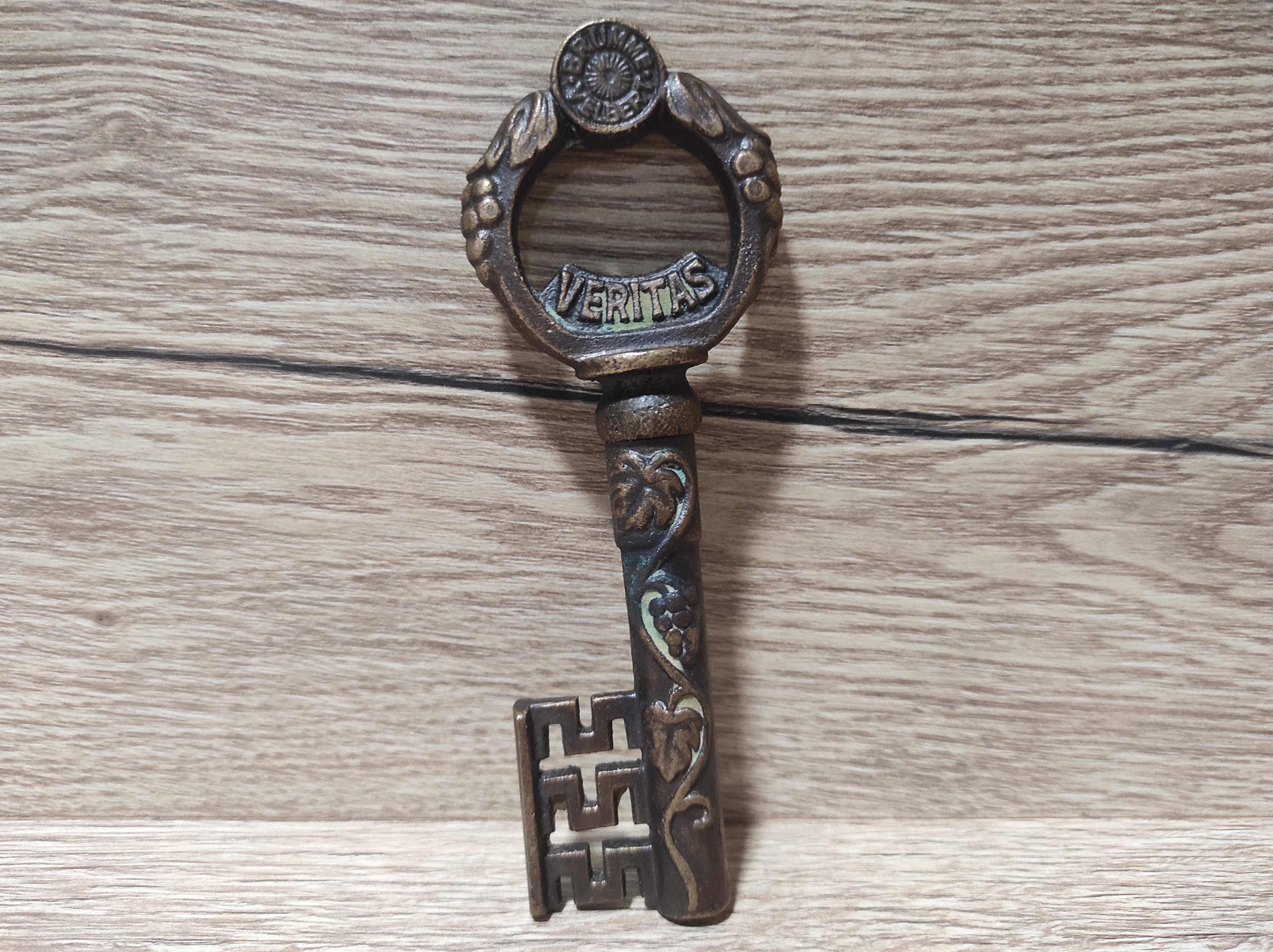 Stará mosazná vývrtka - otvítak na víno