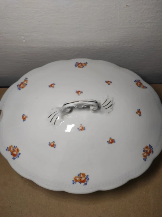 Starožitná terina - polévková mísa značeno