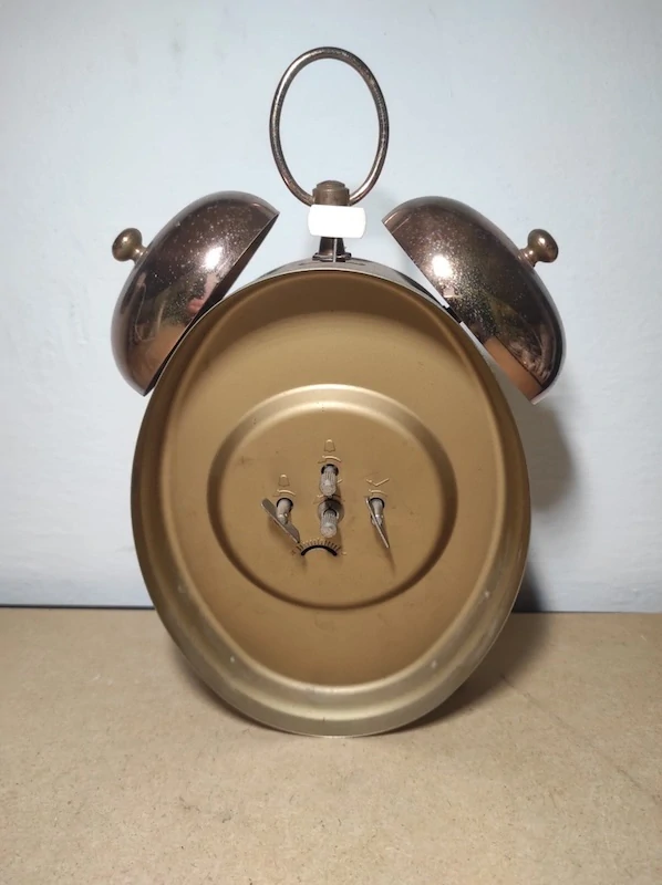 Větší budík Europa 