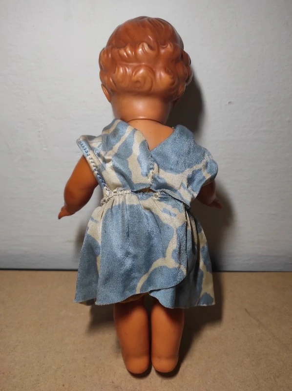 Gumová panenka Zuzanka 