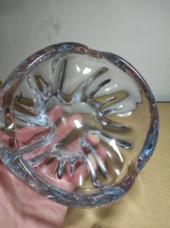 Popelník hutní sklo 