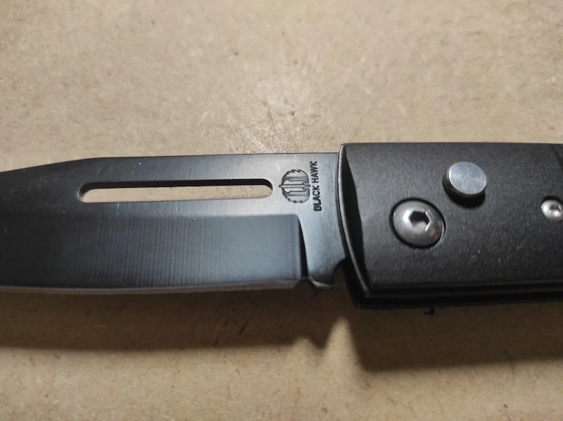Vystřelovací nůž Black Hawk 