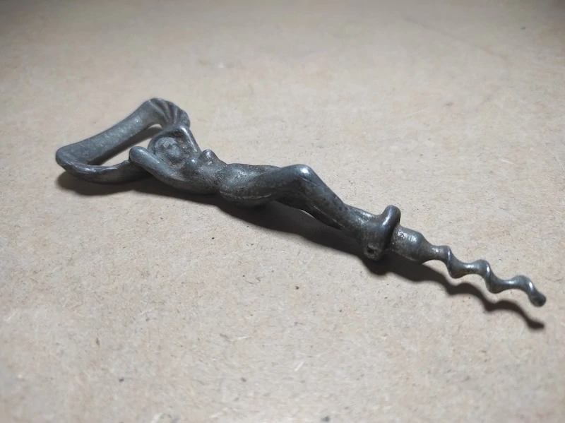 Stará vývrtka/otvírák 