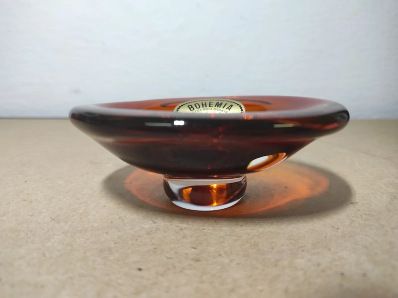 Popelník hutní sklo 