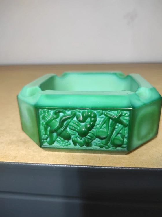 Popelník malachitové sklo, znamení zvěrokruhu 