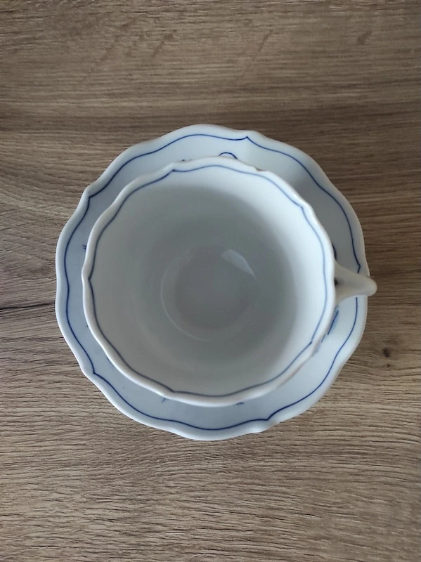 Cibulák Meissen - šálek s podšálkem