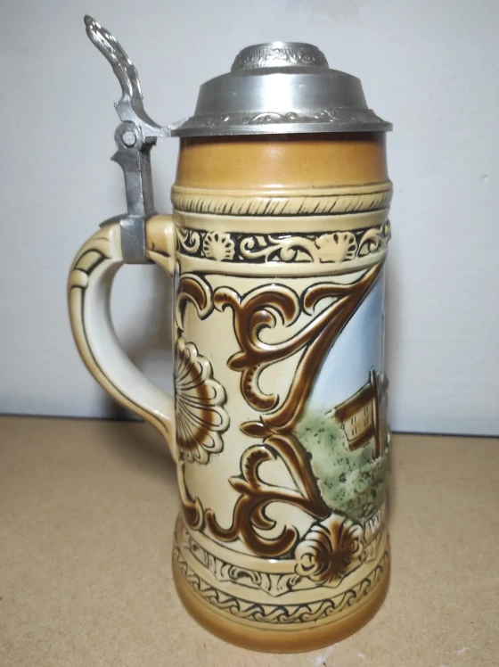 Starý korbel s cínovým víčkem - Sitzendorf