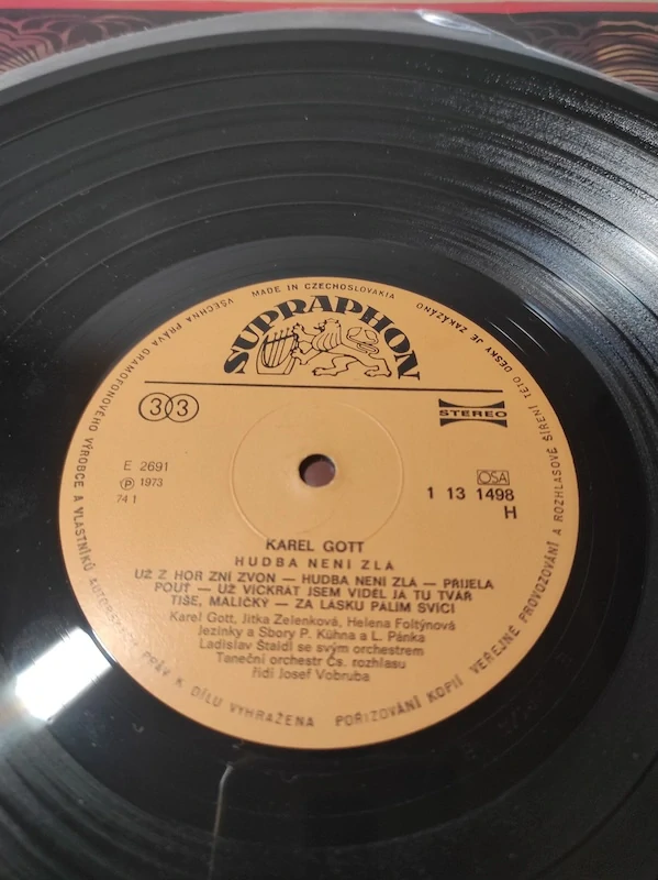 LP Karel Gott - Hudba není zlá 