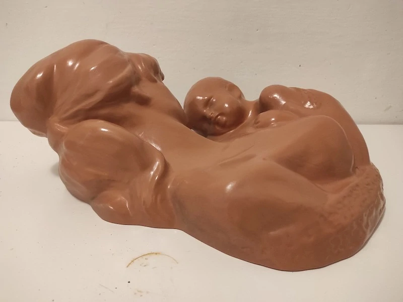 Keramická plastika - Matka s dítětem 