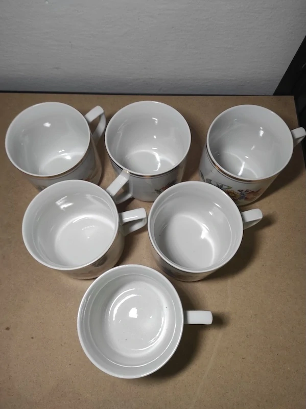 Velké retro hrnky 6 ks 