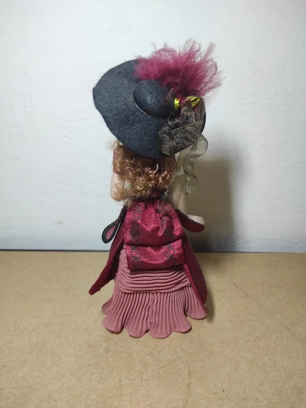 Porcelánová panenka 