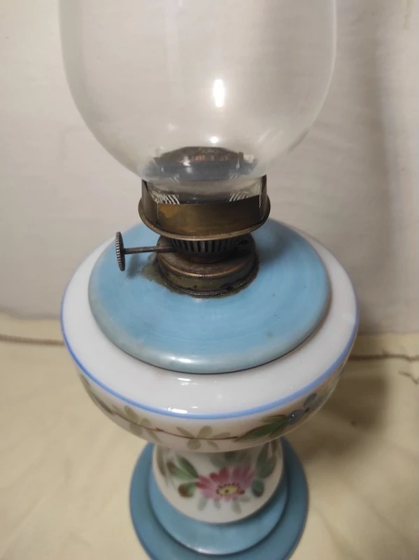 Malovaná stolní petrolejka 