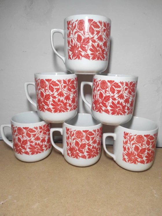 Retro hrníčky červený jetel 