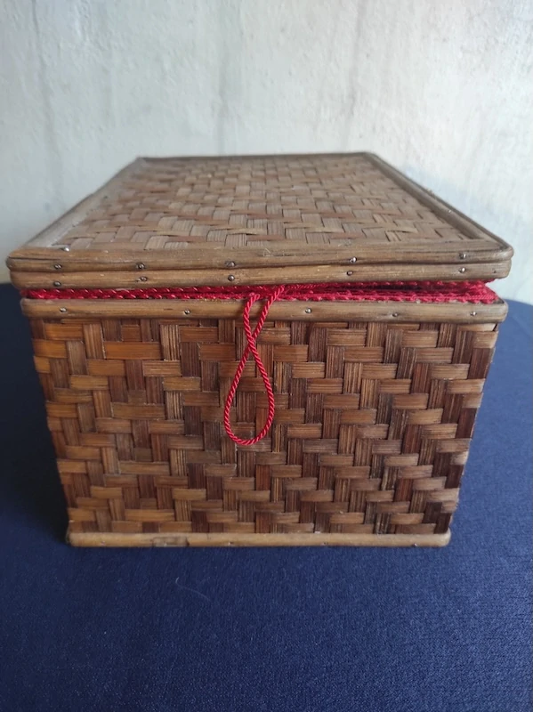 Retro košík na šití 