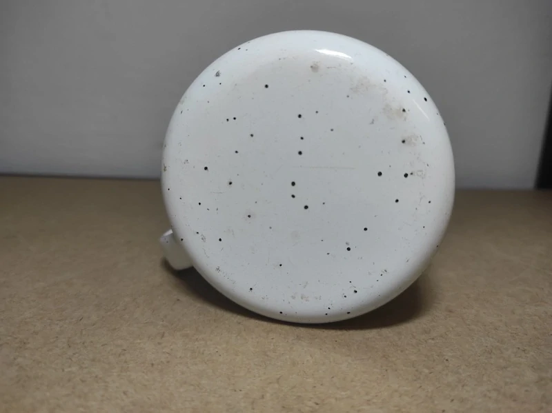 Smaltovaný plecháček