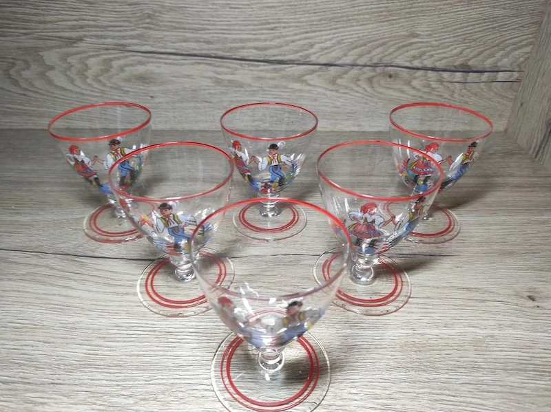 Skleněná malovaná karafa + 6 skleniček 