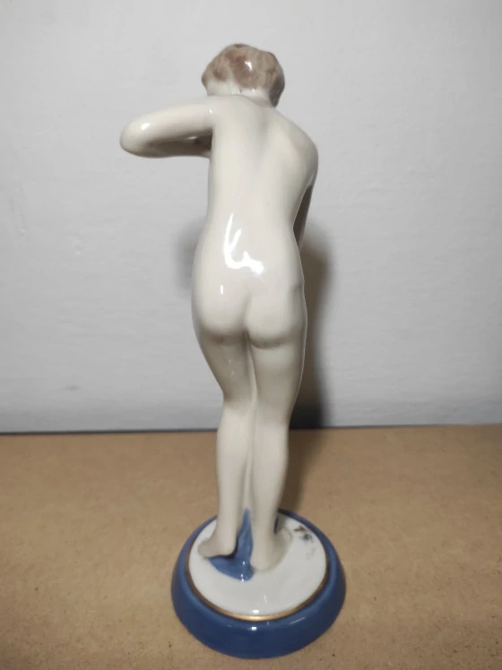 Soška ženy - Art Deco - ROYAL DUX - Signováno ELLY STROBACH