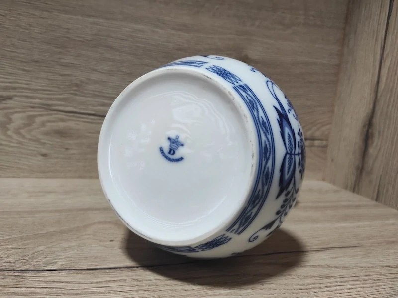 Váza, cibulák Dubí 