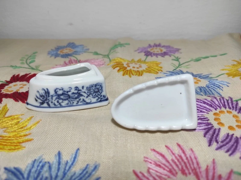 Miniatura žehlička - cibulák 