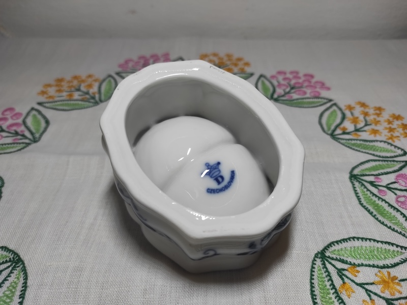 Porcelánová slánka cibulák Dubí 