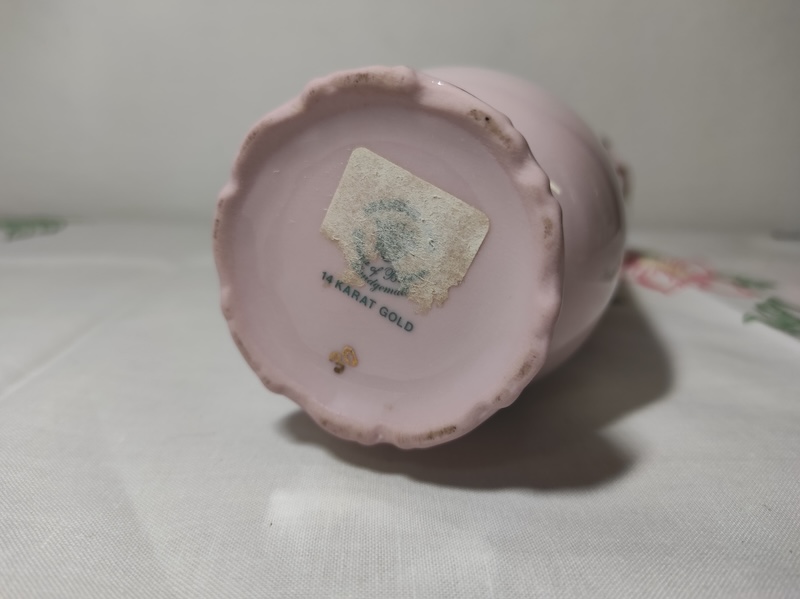 Váza růžový porcelán 