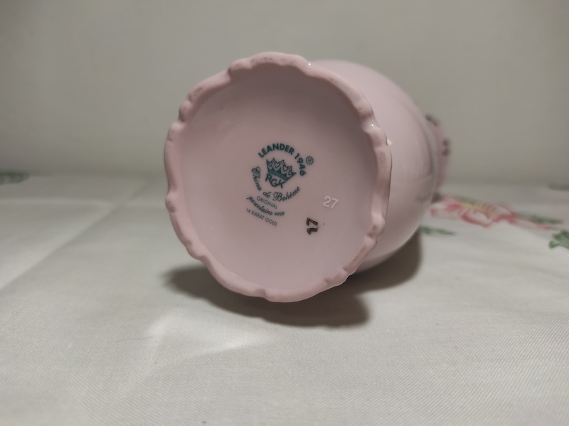 Váza růžový porcelán 