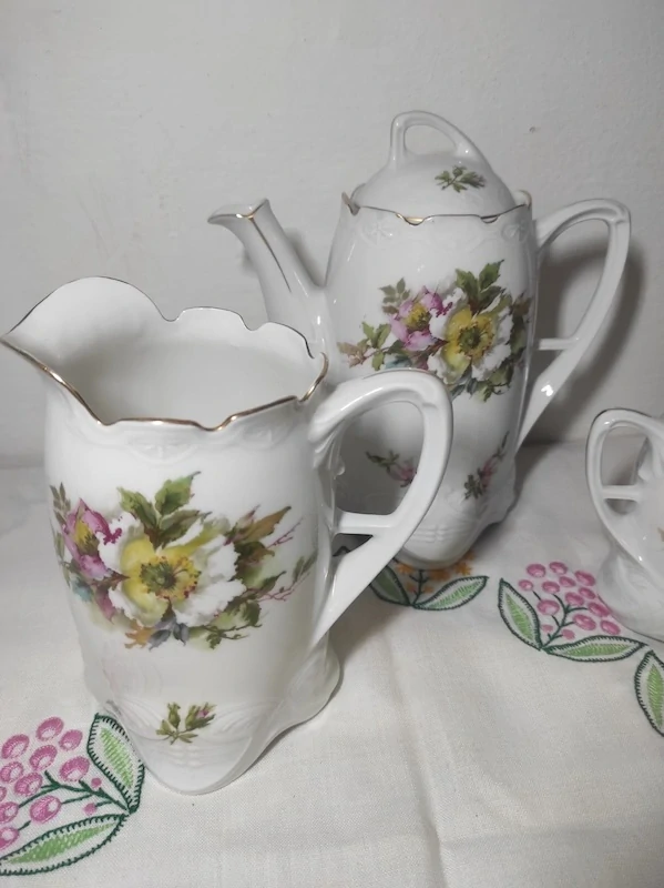 Starožitný porcelánový kávový servis 