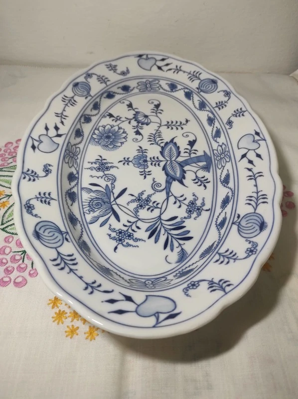 Ovalný tác - podnos - cibulák Dubí