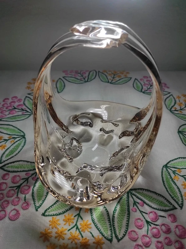 Hutní sklo - košík/popelník 