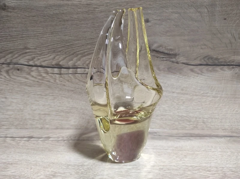 Skleněný košík - hutní sklo 