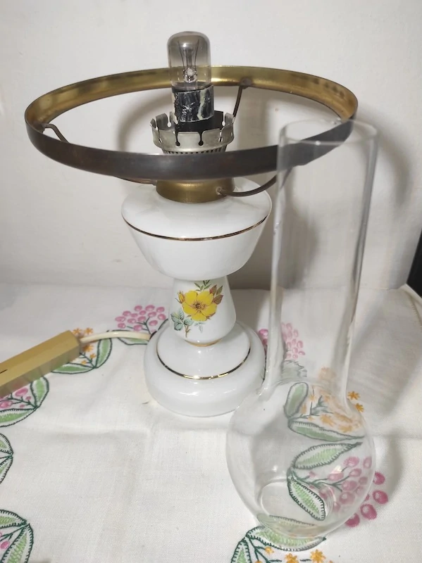 Retro elektrická lampička 