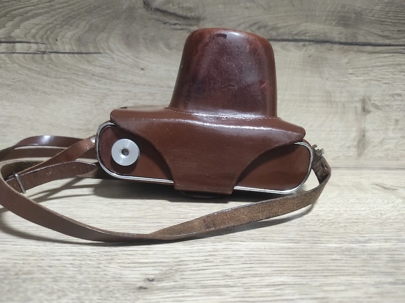 Starý fotoaparát ZENIT - E 