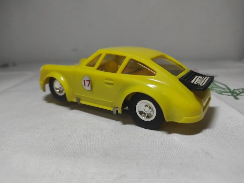 Porsche 911 – autíčko na autodráhu ITES, zachovalý stav
