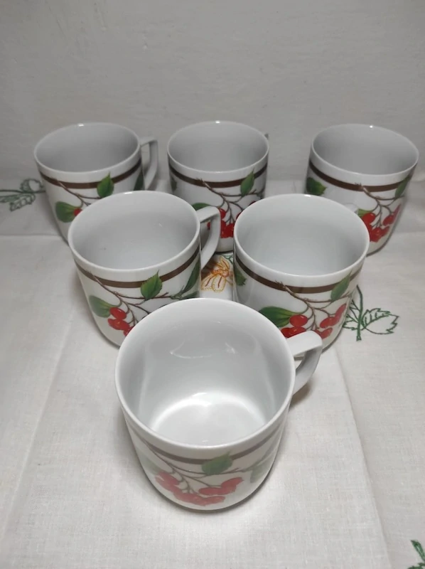 Retro hrníčky Royal Dux – jeřabiny