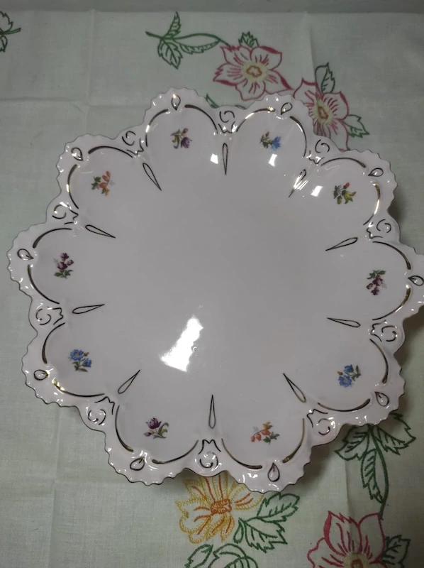 Mísa na podstavci – růžový porcelán, velmi dobrý stav