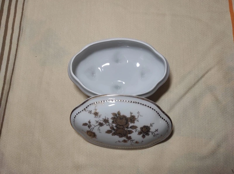 Porcelánová šperkovnice