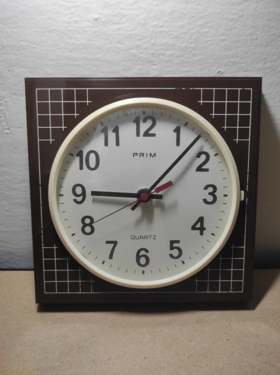 Staré funkční hodiny Prim