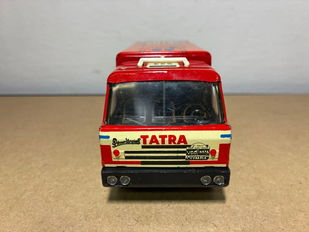 Tatra T 815 KDN – model
