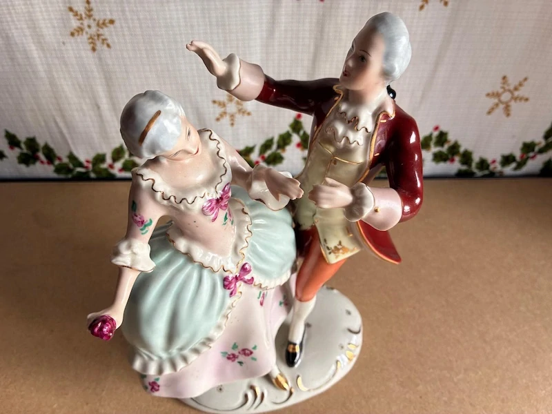 Porcelánová soška Taneční pár – Royal Dux