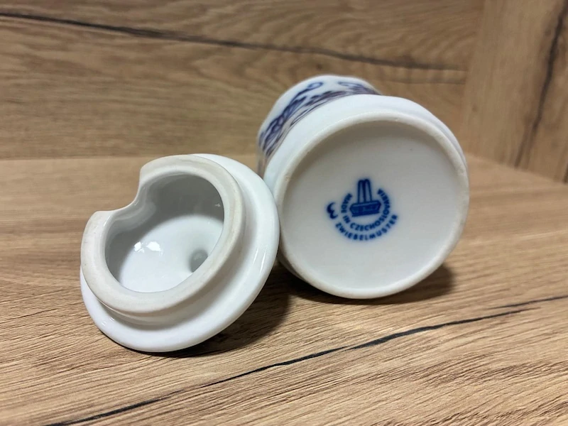 Porcelánová cukřenka – cibulák