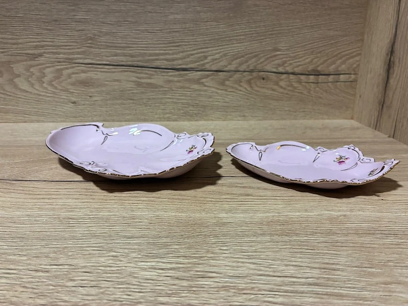 2× růžový porcelánový talířek H&C Chodov